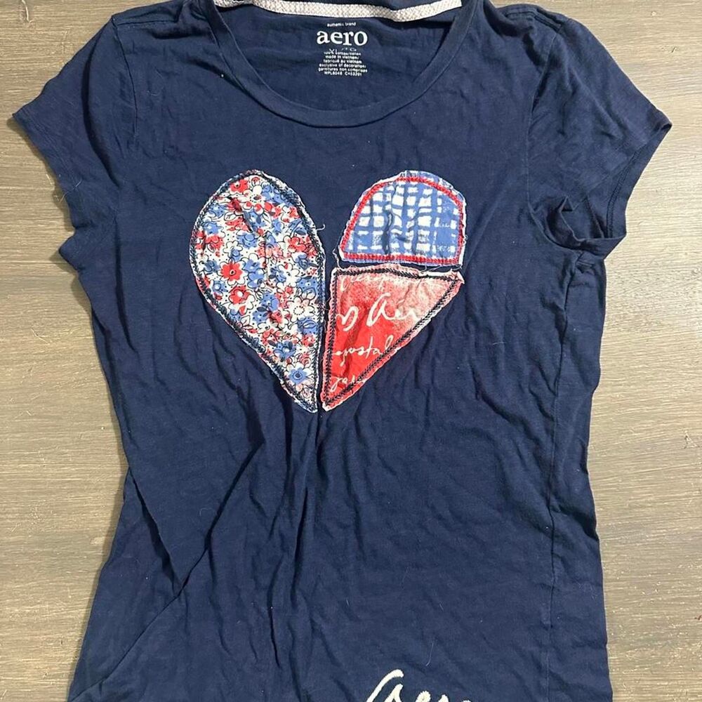 Aeropostale Women's Navy and Blue T-shirt